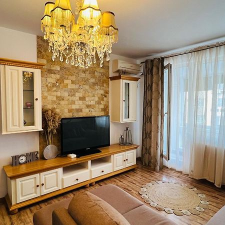Apartamento Apartament Naty Bucarest Exterior foto