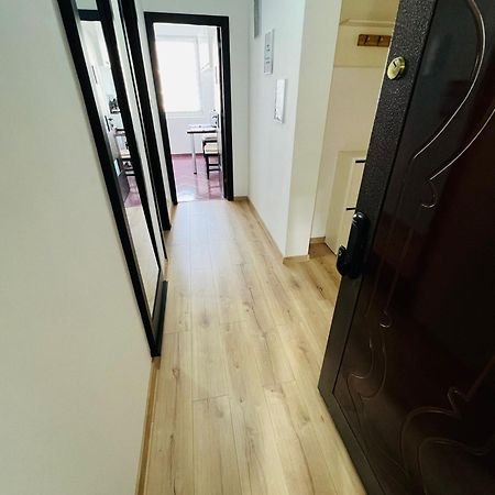 Apartamento Apartament Naty Bucarest Exterior foto