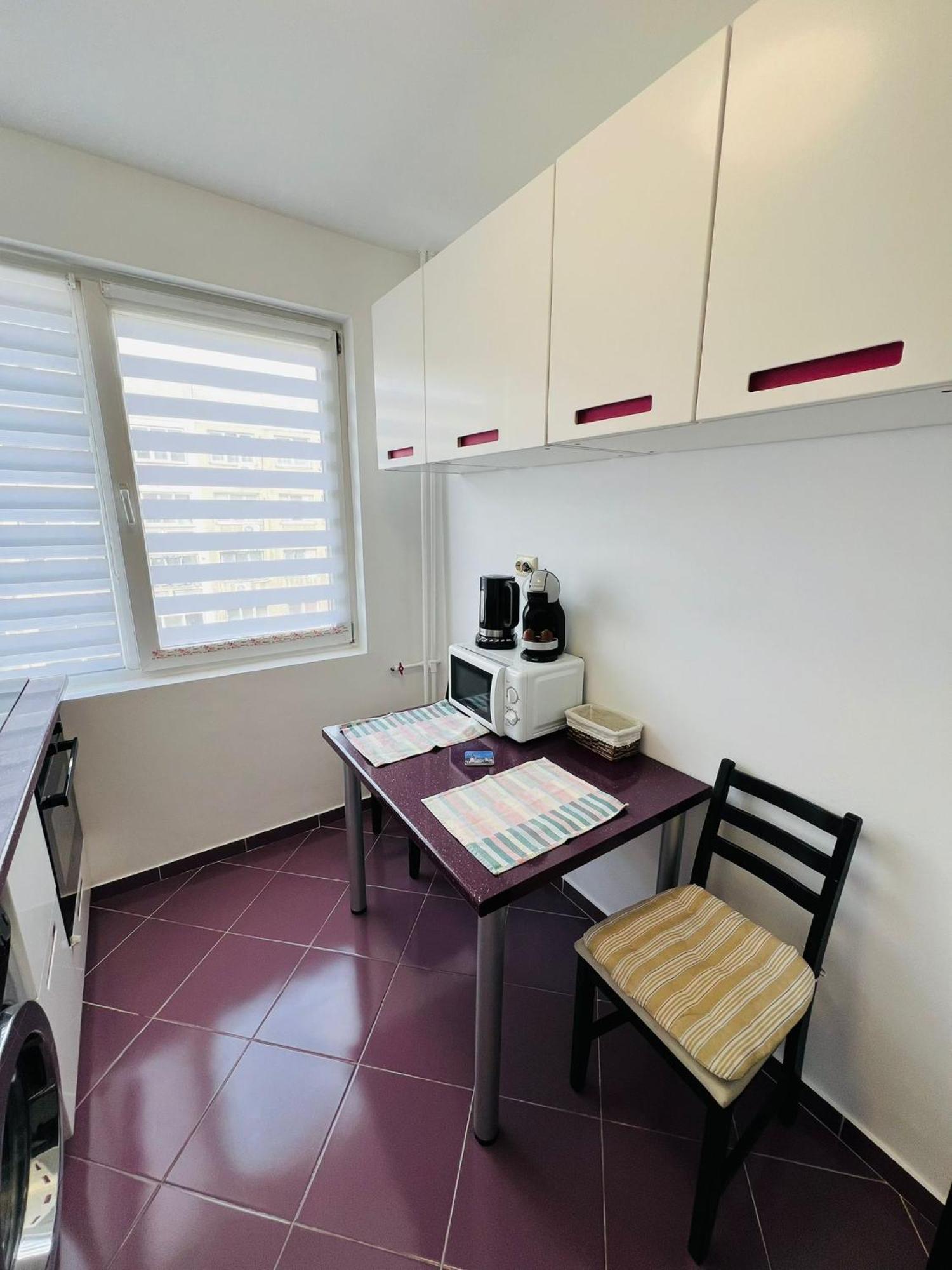 Apartamento Apartament Naty Bucarest Exterior foto